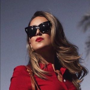 Meet your Posher, Jessica